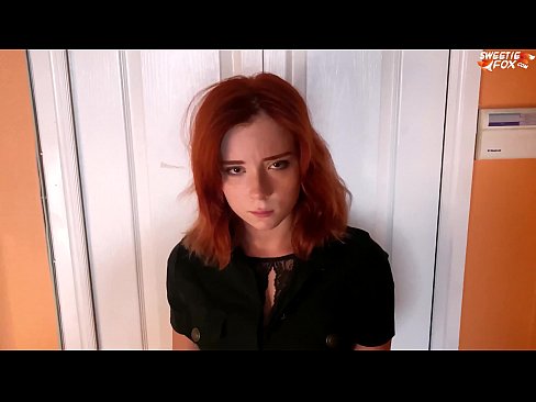 ❤️ Zaštitar kaznio zgodnu ženu zbog krađe - sperma u usta ️ Seks video kod nas ❤